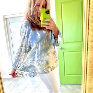 Whisper & Glow, Made in USA, Softly Tie-Dyed Lightweight, Tunic Top,Size Large